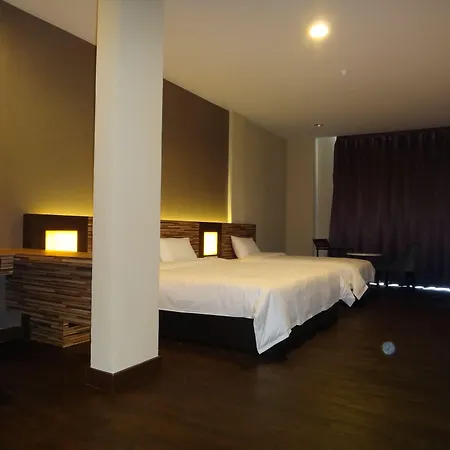 Waterfront Boutique Hotel-3